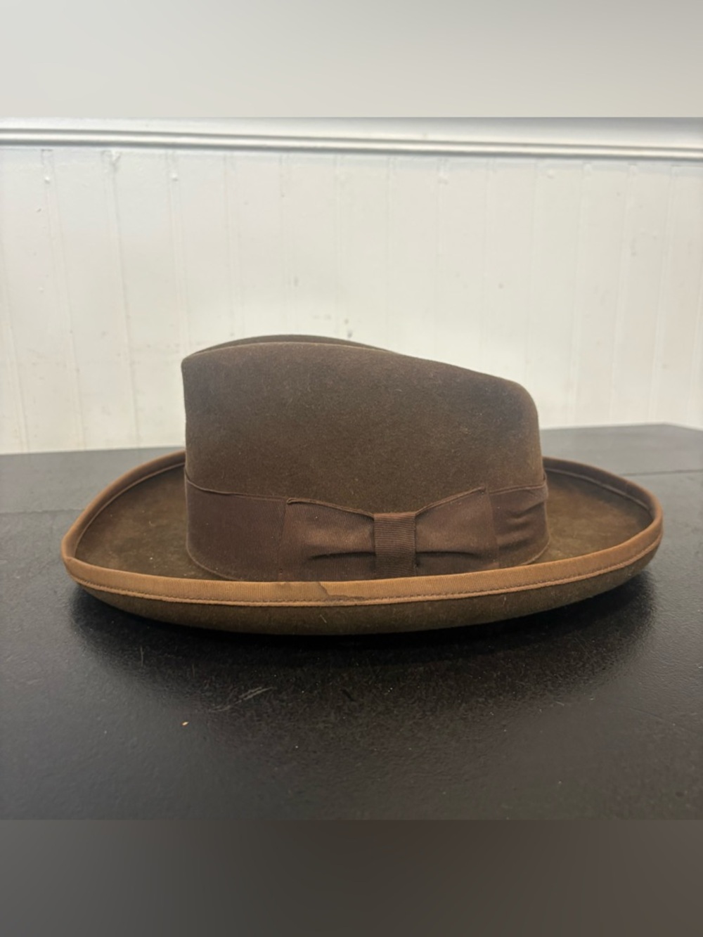 Dobbs Dayton Genuine Fur
Felt Hat Size 7 1/8